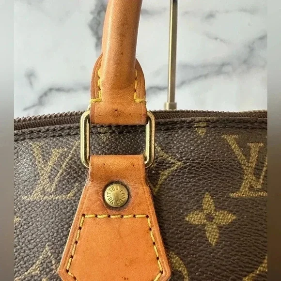 Pre-Loved Louis Vuitton Alma PM - Picture 5 of 11